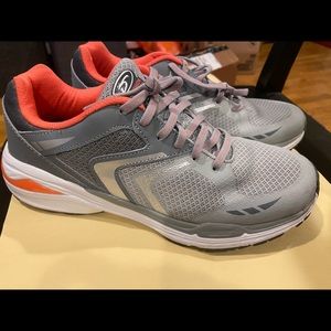 Dr. scholl’s sneakers